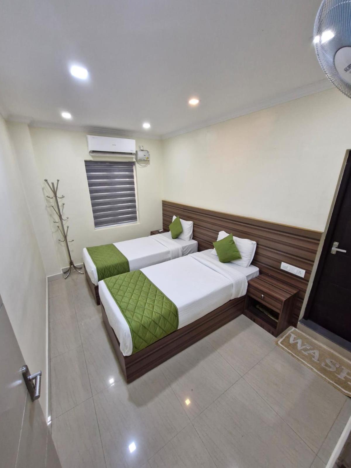 Muziris Manor Residency Hotel Kochi Exterior photo