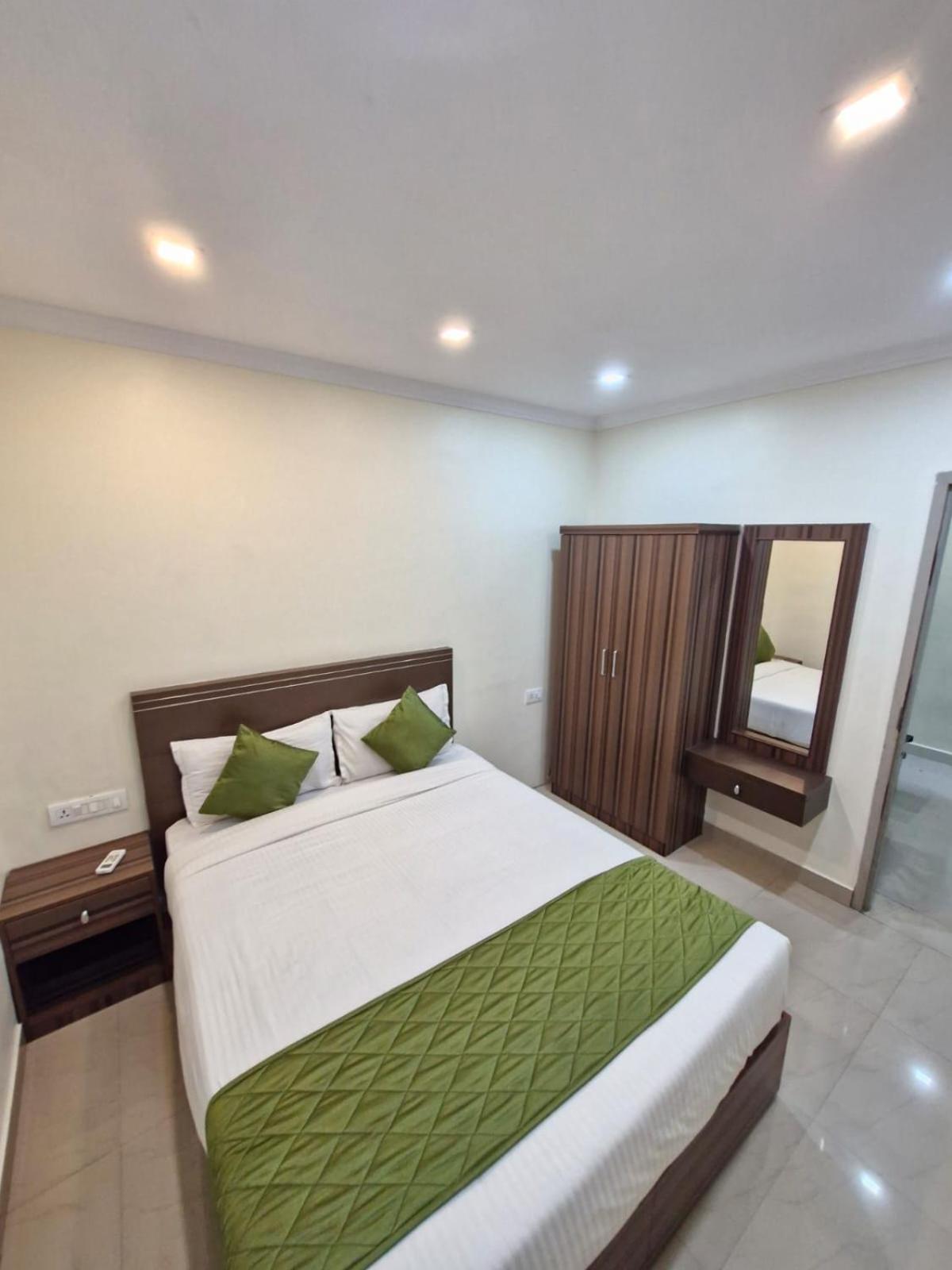Muziris Manor Residency Hotel Kochi Exterior photo